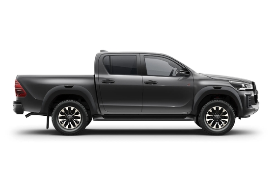 4X4 Pickup Truck Used Toyota Hilux with Multi-link Rear Suspension and LED Headlights