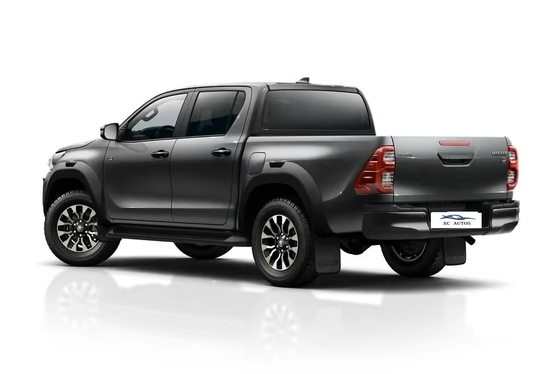 4X4 Pickup Truck Used Toyota Hilux with Multi-link Rear Suspension and LED Headlights