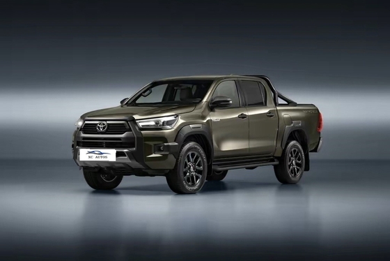 4X4 Pickup Truck Used Toyota Hilux with Multi-link Rear Suspension and LED Headlights