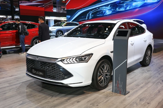 Maximum Power 150-200Ps BYD Qin Plus Dm-I Hybrid Electric Vehicle Sedan Left Steering