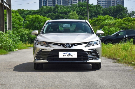 2018 Toyota Camry Used Car with LED Headlights Two-Engine Peak Model and 5 Seats