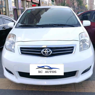 Toyota Yaris 5 Door 5 Seaters Gasoline Hatchback with Sunroof and LED Headlights