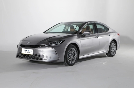 Hot 2023 Toyota Camry Exalted Version 4X4 SUV with 2.0L Petrol Engine and Accessories