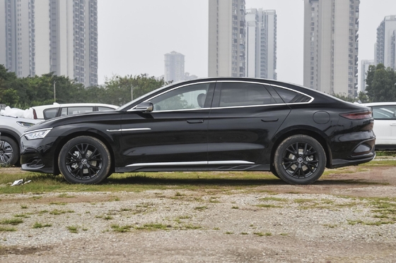 2024 BYD Han DM-i Honor Edition 121km Elite Range 4 Wheel Vehicle with 185km/H Max Speed