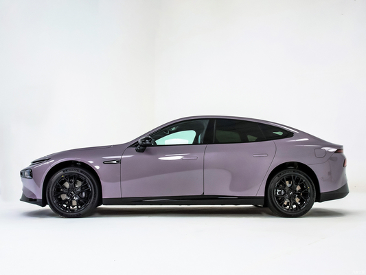 Xpeng P7 EV Sedan with Multi-function Steering Wheel and Maximum Torque Nm of 400-500Nm