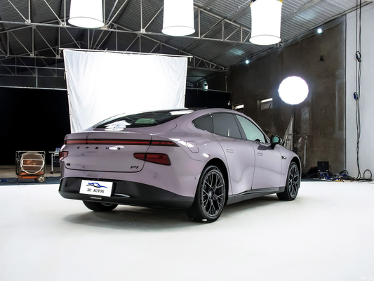 Xpeng P7 EV Sedan with Multi-function Steering Wheel and Maximum Torque Nm of 400-500Nm