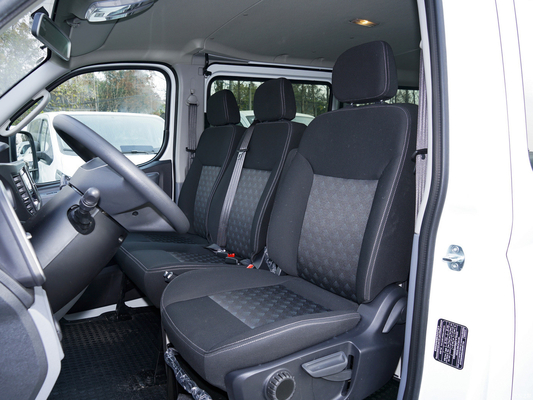 Great Value Maxus V80 Petrol Gasoline Van with LED Headlight and 108KW Motor Power