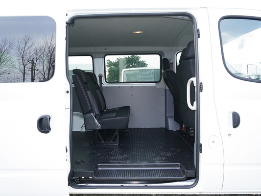 Great Value Maxus V80 Petrol Gasoline Van with LED Headlight and 108KW Motor Power