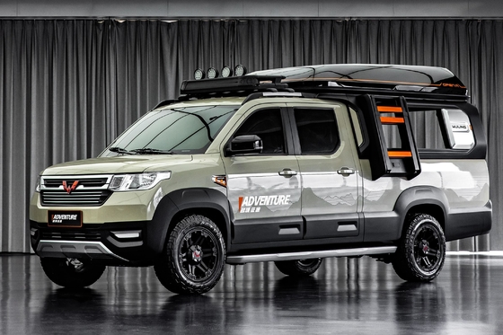 Chinese Wuling Gasoline Pickup Truck with 150-200Ps Maximum Power and ESC System