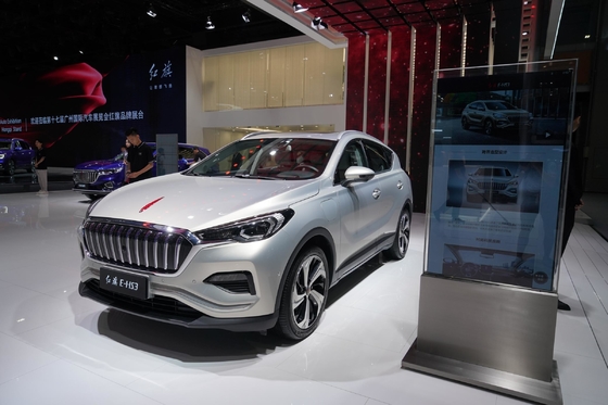 ESC-Equipped Hongqi Ehs3 Electric Car with Euro IV Emission Standard and 407KM Range