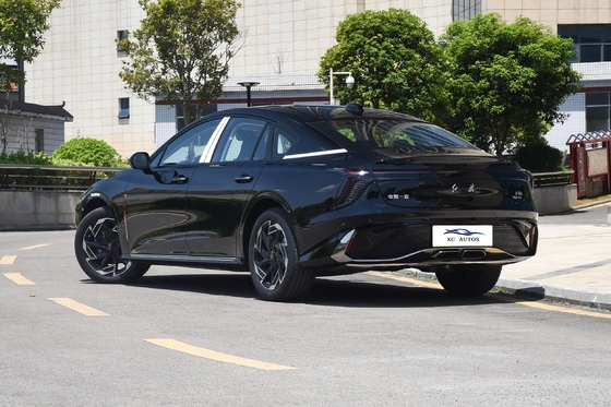 Electric Steering Hongqi H6 Petrol Gasoline Sports Car with Driver's Seat Adjustment