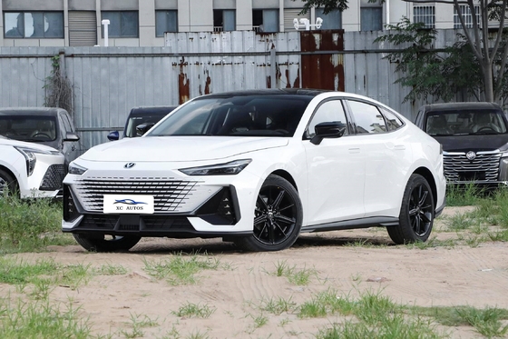 Changan Univ 5-door 5-seat Hatchback The Electric Hybrid Vehicle with Left-Steering