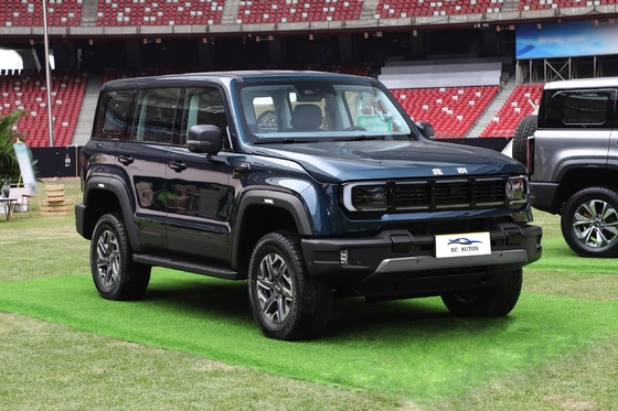 Beijing Bj40 Sunroof Gasoline SUV Car 2.3t Large Vehicle Used Car