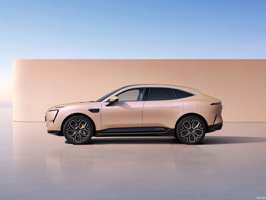 AVATR 11 Long Range EV Sedan Elevate Your Business with AVATR's Advanced Technology