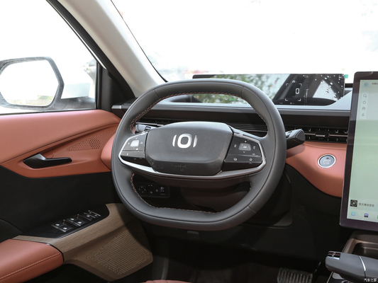 Changan Qiyuan A05 EV Sedan Hybrid Car Great Value and 5-door 5-seater Body Structure