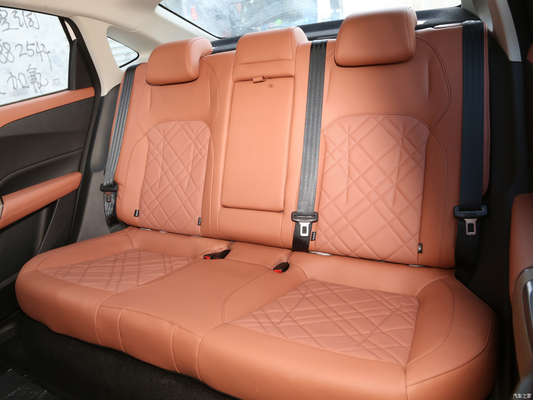 Changan Qiyuan A05 EV Sedan Hybrid Car Great Value and 5-door 5-seater Body Structure