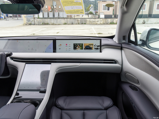 Electric Driver's Seat Adjustment ZHIJI LUXEED S7 Pro Energy SUV Pure Electric Vehicles