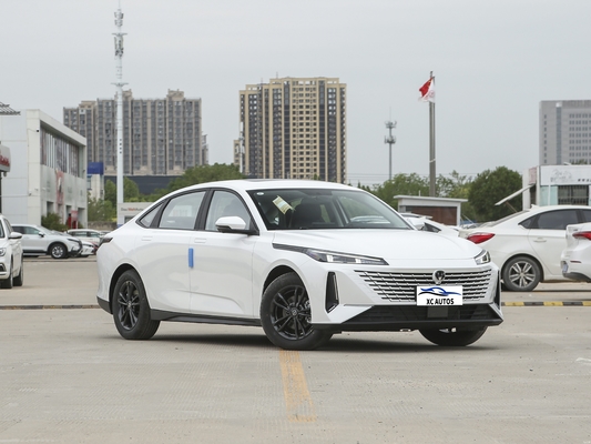 2023 Changan Yida Gdi Dct Flagship Model 5 Seat Sedan with 1.5T Engine and LED Camera