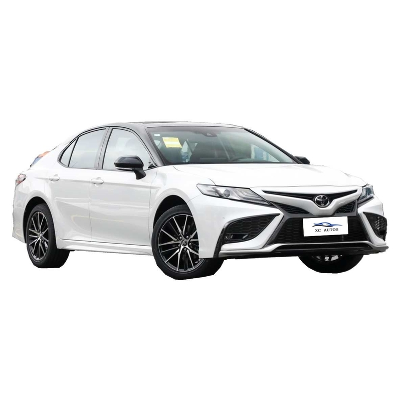2018 Toyota Camry Used Car with LED Headlights Two-Engine Peak Model and 5 Seats