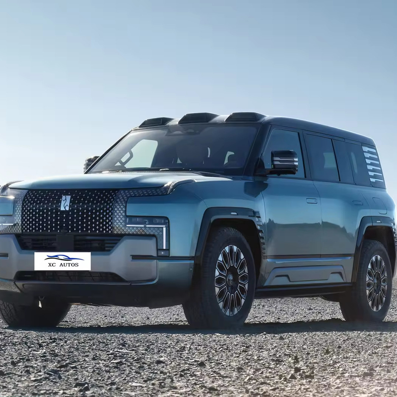 BYD Yangwang U8 Hybrid Car EV SUV Off-road Vehicle for Luxury Off-roading Excitement