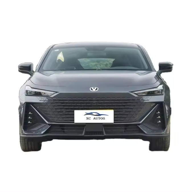 CHANGAN UNI-V ver. Compact Car 1.5T 188hp L4 5-door 5-seat hatchback 7-speed Dual Clutch DCT