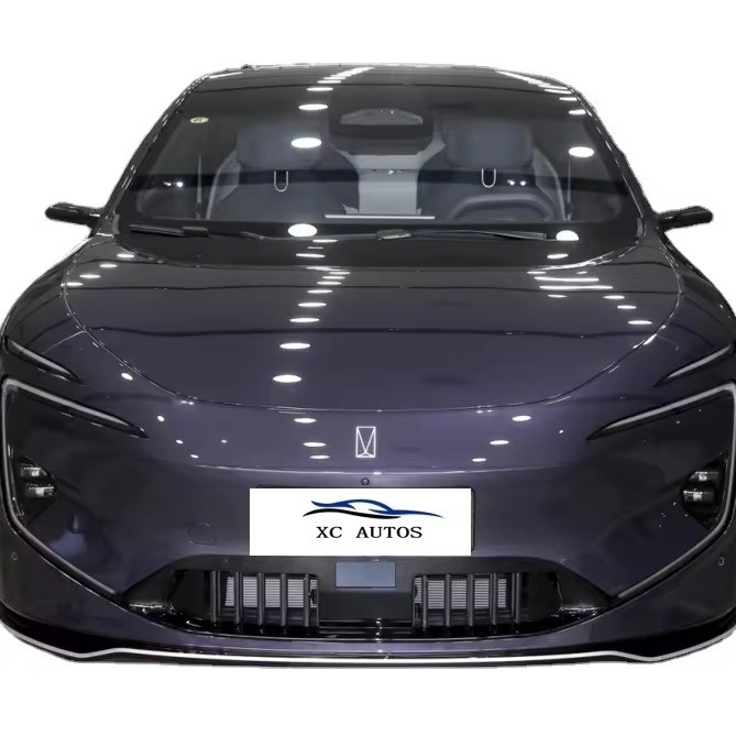 2024 700 Triple Laser Rear Drive Luxury Medium and Large Car 4-door 5-seat Body Structure